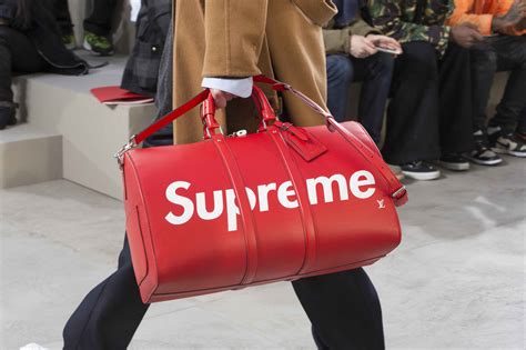 louis Vuitton X supreme outlet